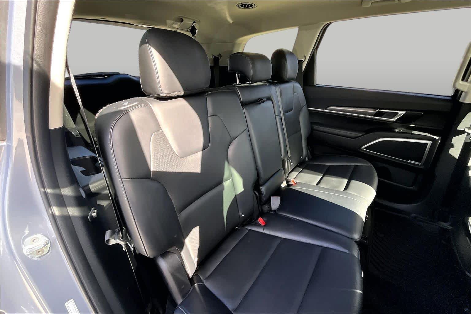 Used 2022 Everlasting Silver Kia LX image 19