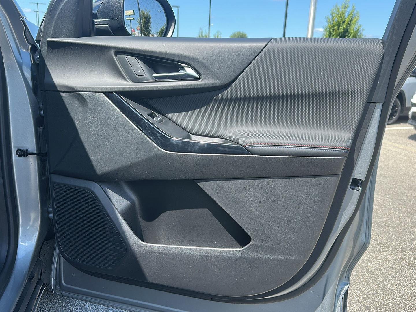 Used 2025 Sterling Gray Metallic Chevrolet AWD RS image 33