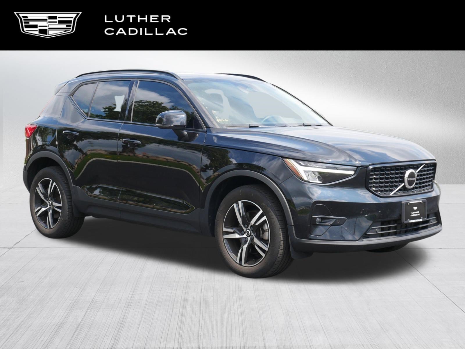 2023 Volvo XC40
