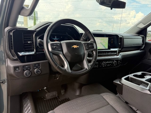 Used 2025 Cypress Gray Chevrolet LT image 12