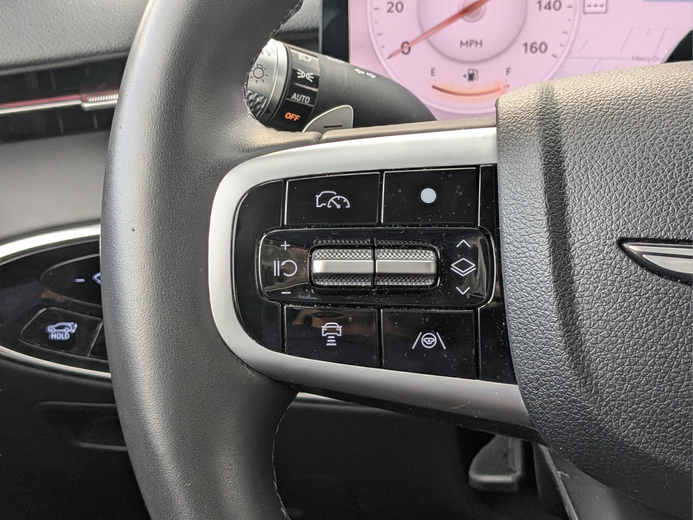 2026 GENESIS GV70 Standard - Photo 26