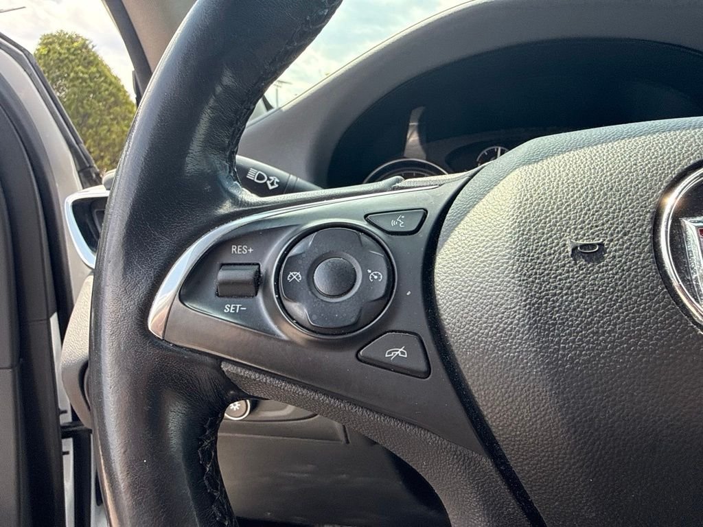 Used 2021 White Buick Essence image 9