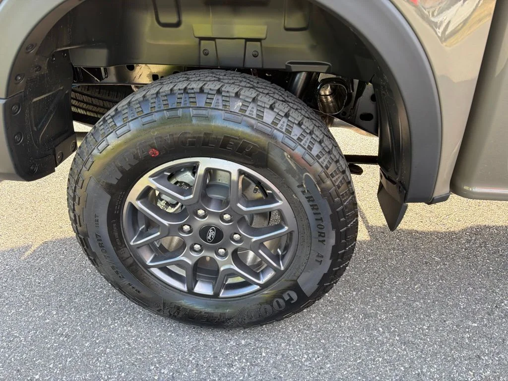 New 2026 Marsh Gray Ford XLT image 5