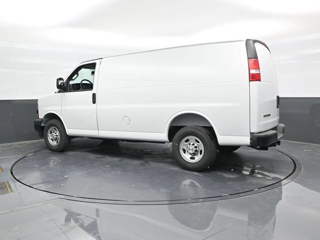 2025 Chevrolet Express Cargo Work Van - Photo 4