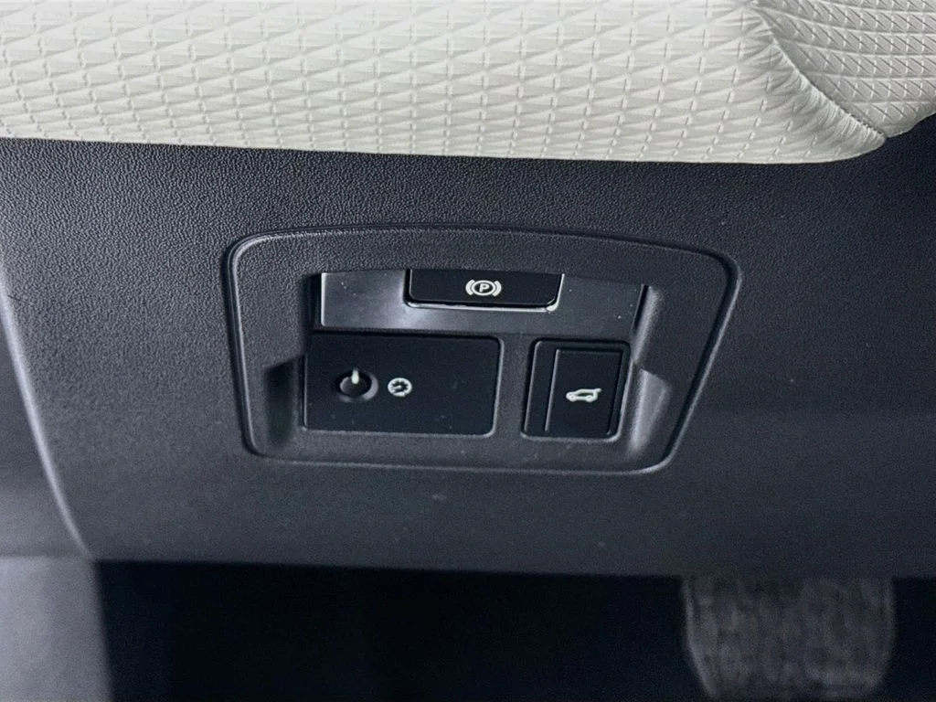 Used 2018 Yulong White Land Rover S image 11