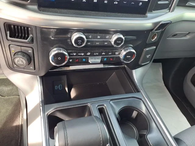 2024 Ford F-150 Lariat - Photo 12