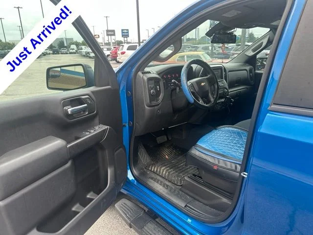 Used 2024 Blue Chevrolet Custom image 11