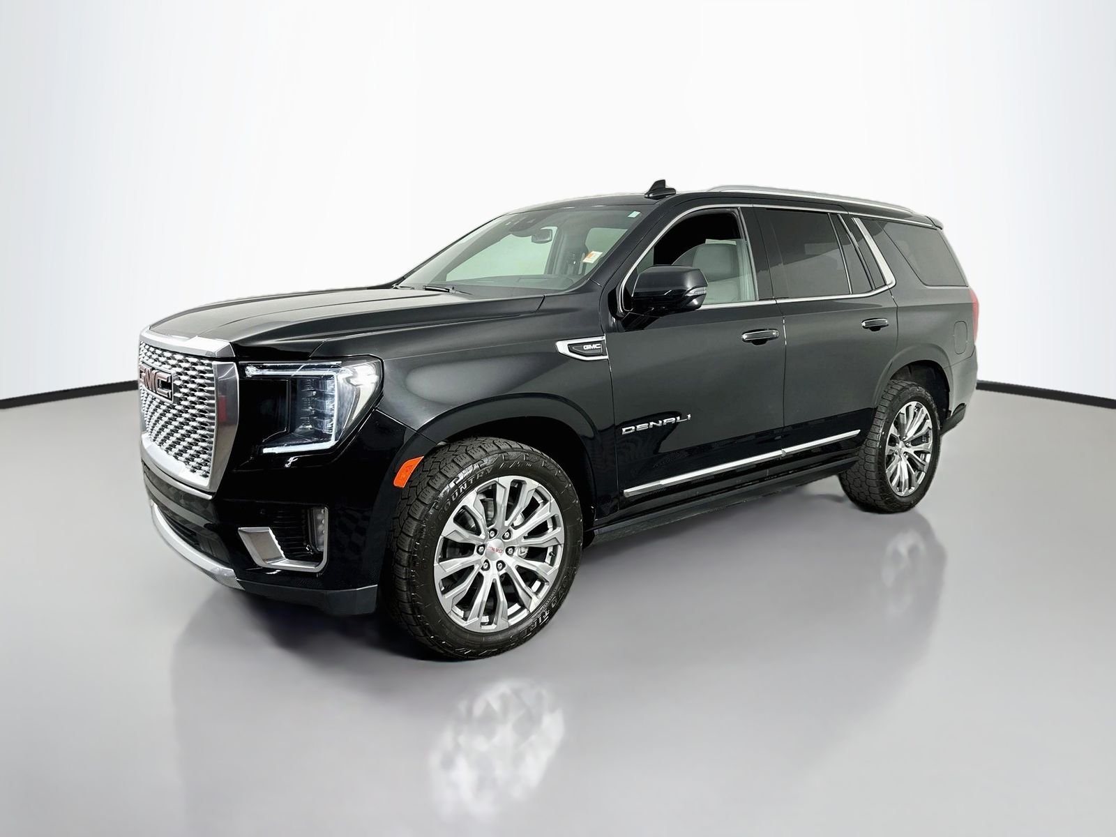 Used 2023 Onyx Black GMC Denali image 4