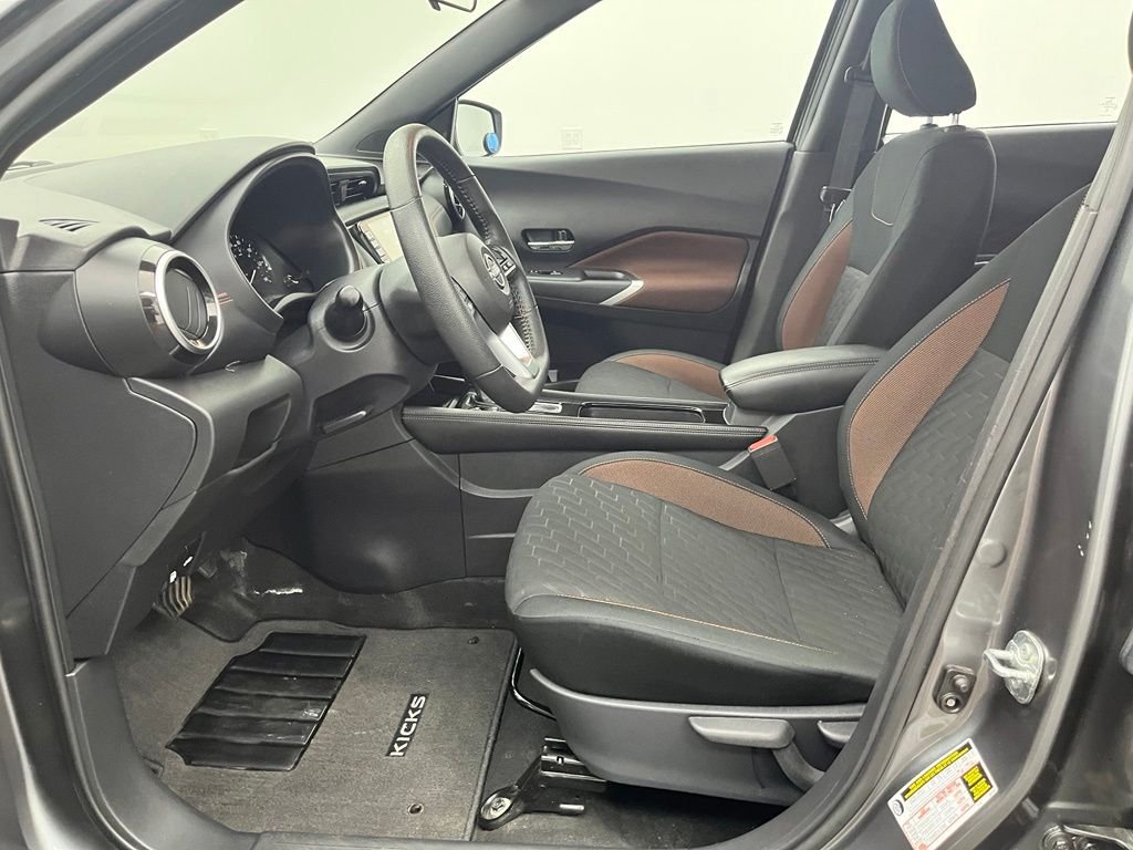 Used 2024 Gun Metallic Nissan SR image 18
