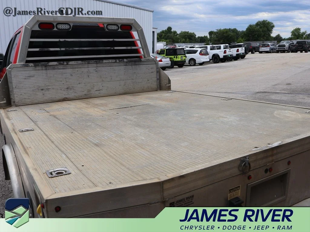 Used 2020 Red Ford XL image 15
