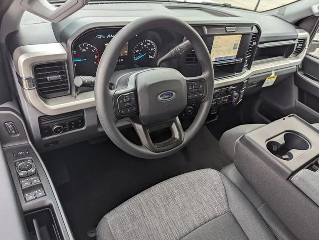 New 2025 Oxford White Ford F-350® XLT image 9