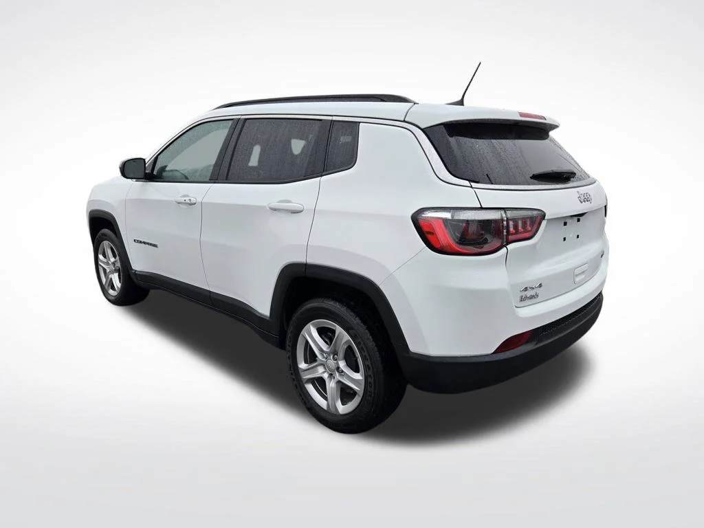 Certified Used 2023 White Jeep Latitude image 6