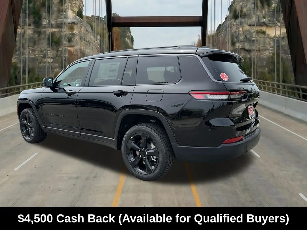 New 2026 Diamond Black Crystal Pearl-Coat Exterior Paint Jeep Limited image 7