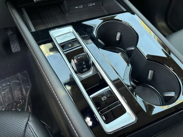 New 2026 Silver Volkswagen 2.0T SE w/Technology image 16