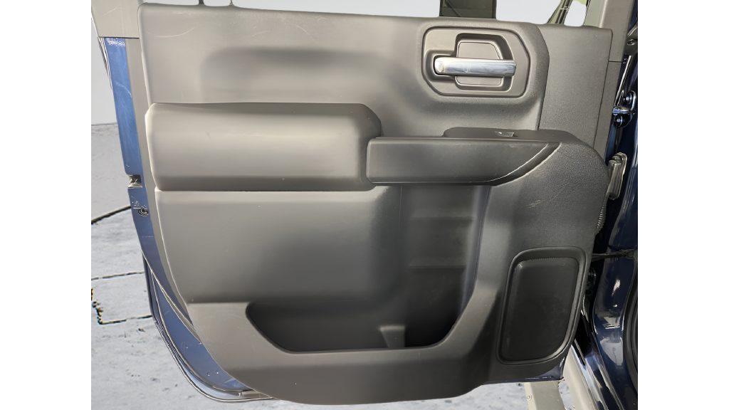 Used 2021 Blue Chevrolet Custom image 11