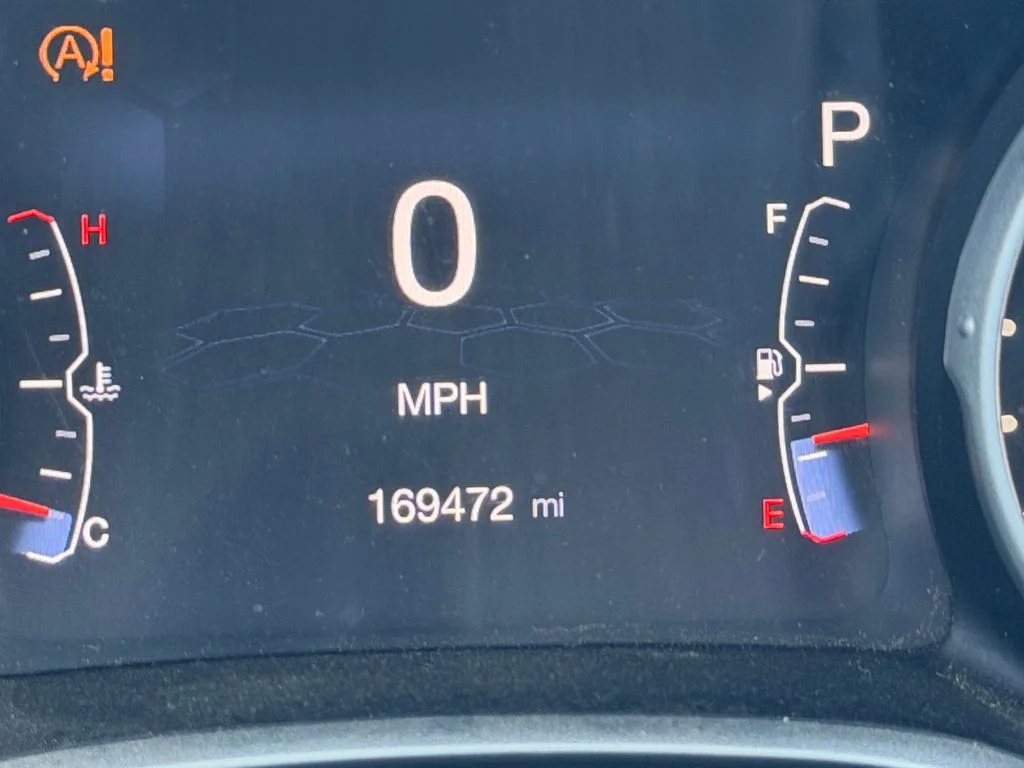 Used 2018 Blue Jeep Latitude image 5
