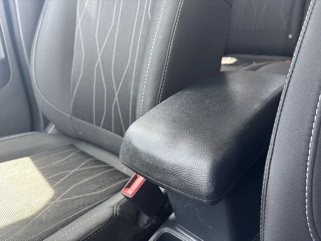 Used 2020 Gray Ford SE image 23