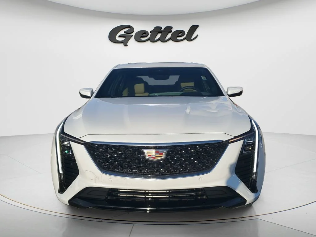 Used 2026 Vibrant White Tricoat Cadillac Premium Luxury image 8