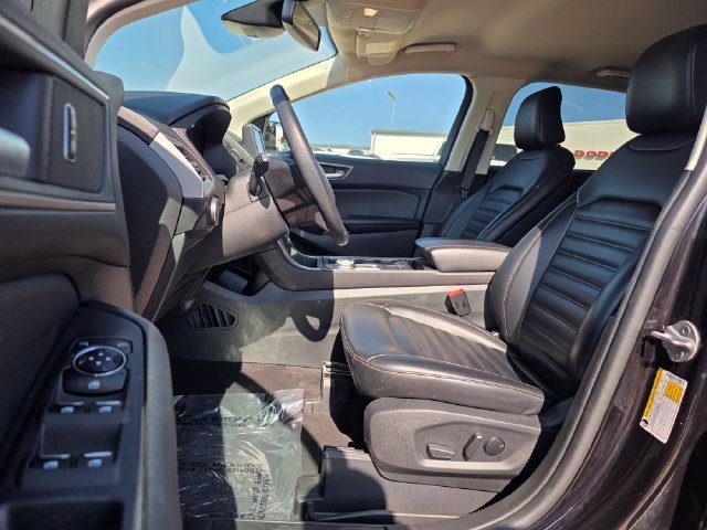 Used 2024 Agate Black Metallic Ford SEL image 19