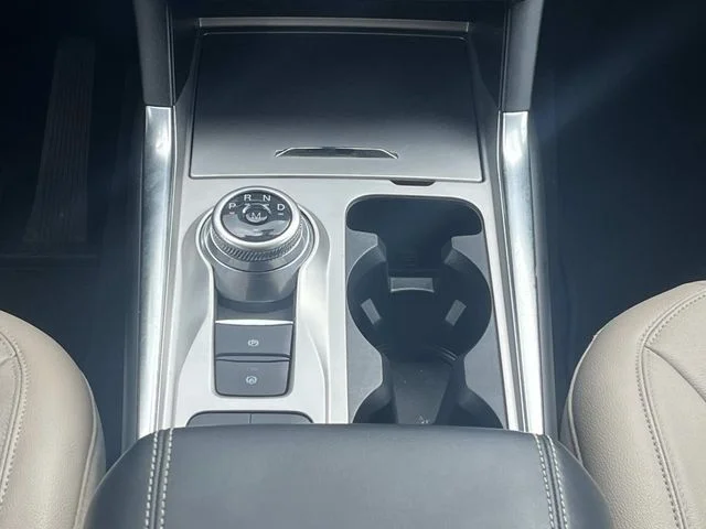 Used 2020 Green Ford Limited image 18