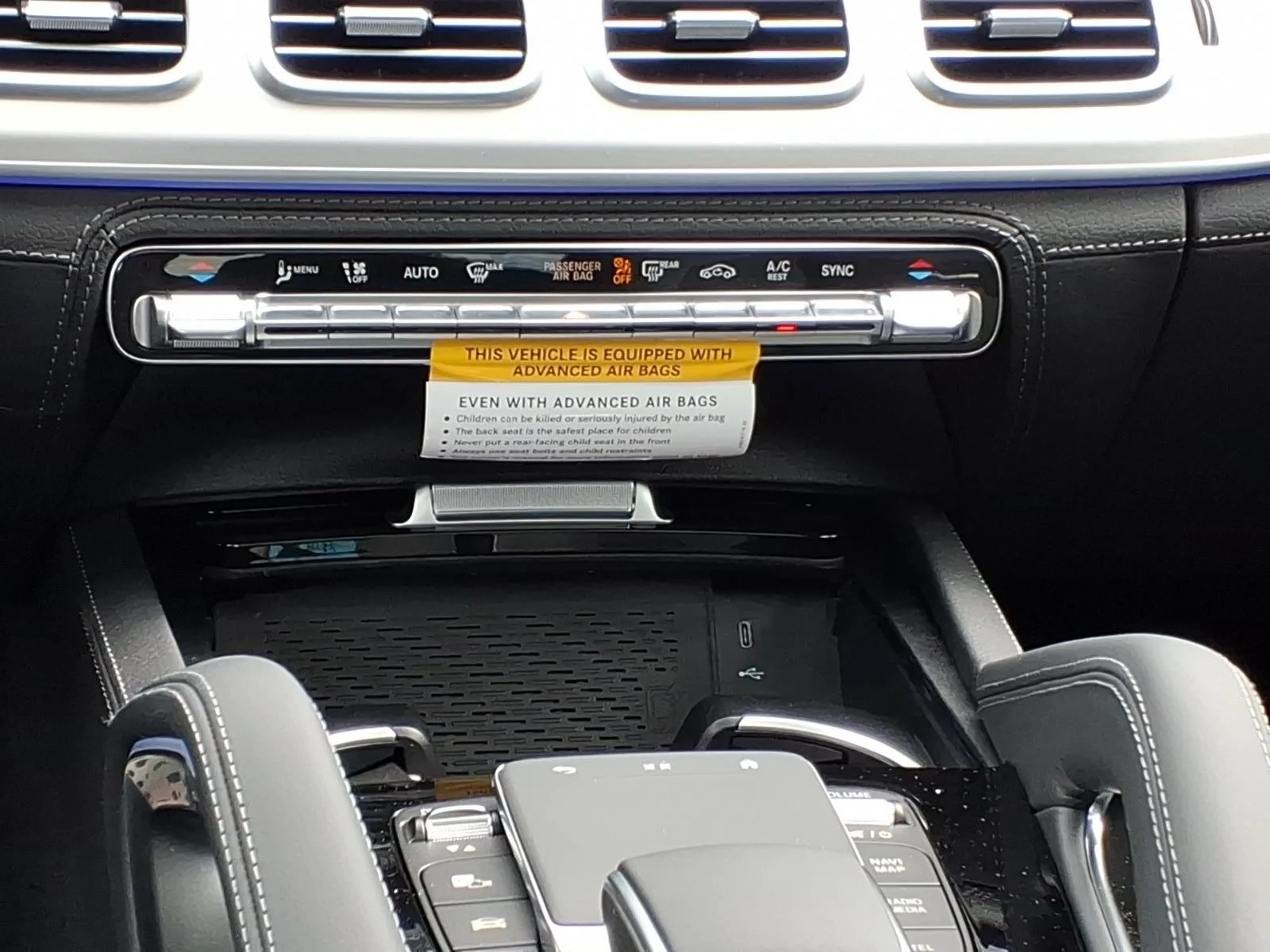 New 2026 MANUFAKTUR Alpine Grey Mercedes-Benz AMG® GLE 53 image 25