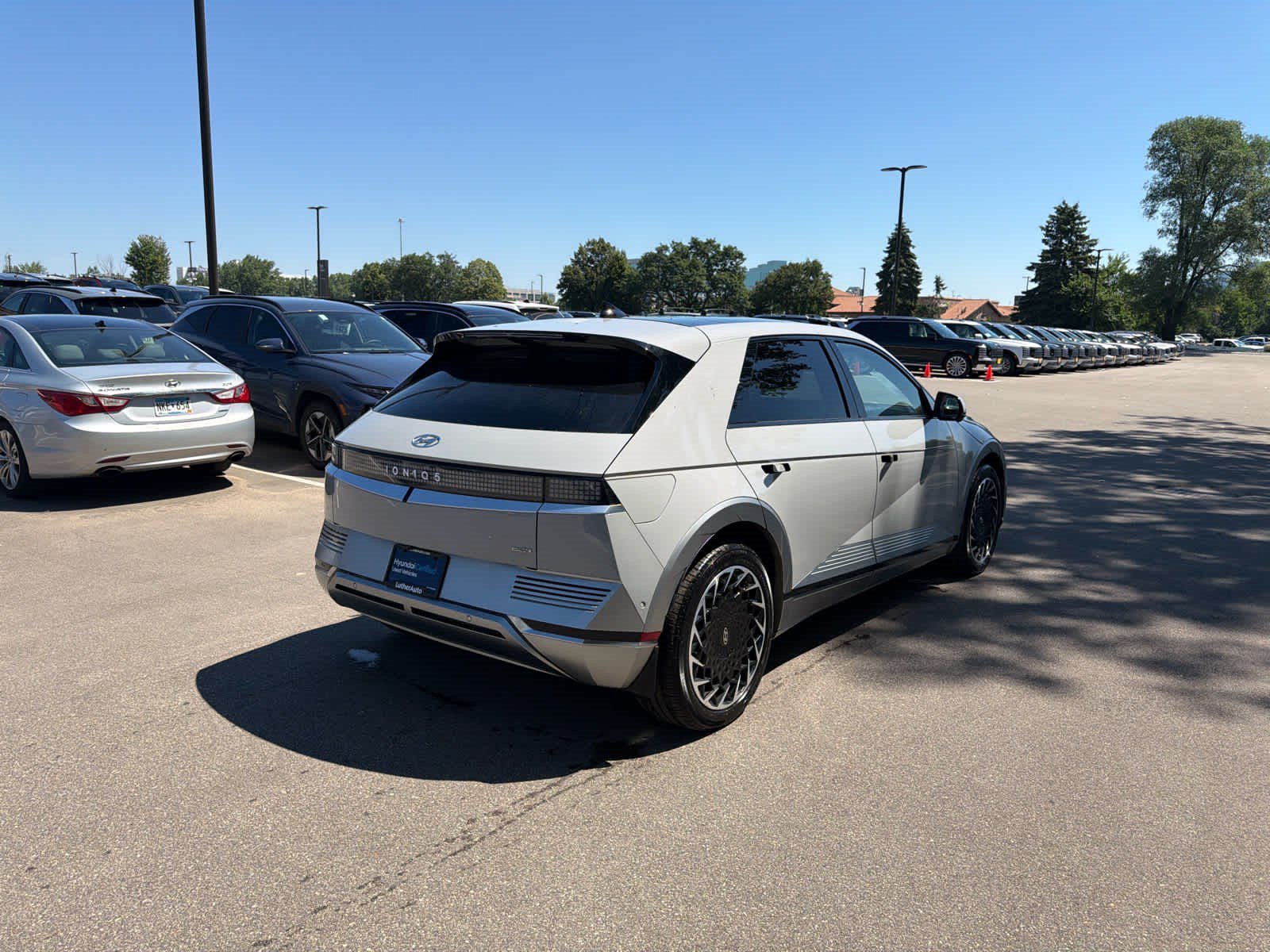 Certified 2023 Hyundai IONIQ 5 Limited with VIN KM8KRDAF5PU187369 for sale in Minneapolis, MN