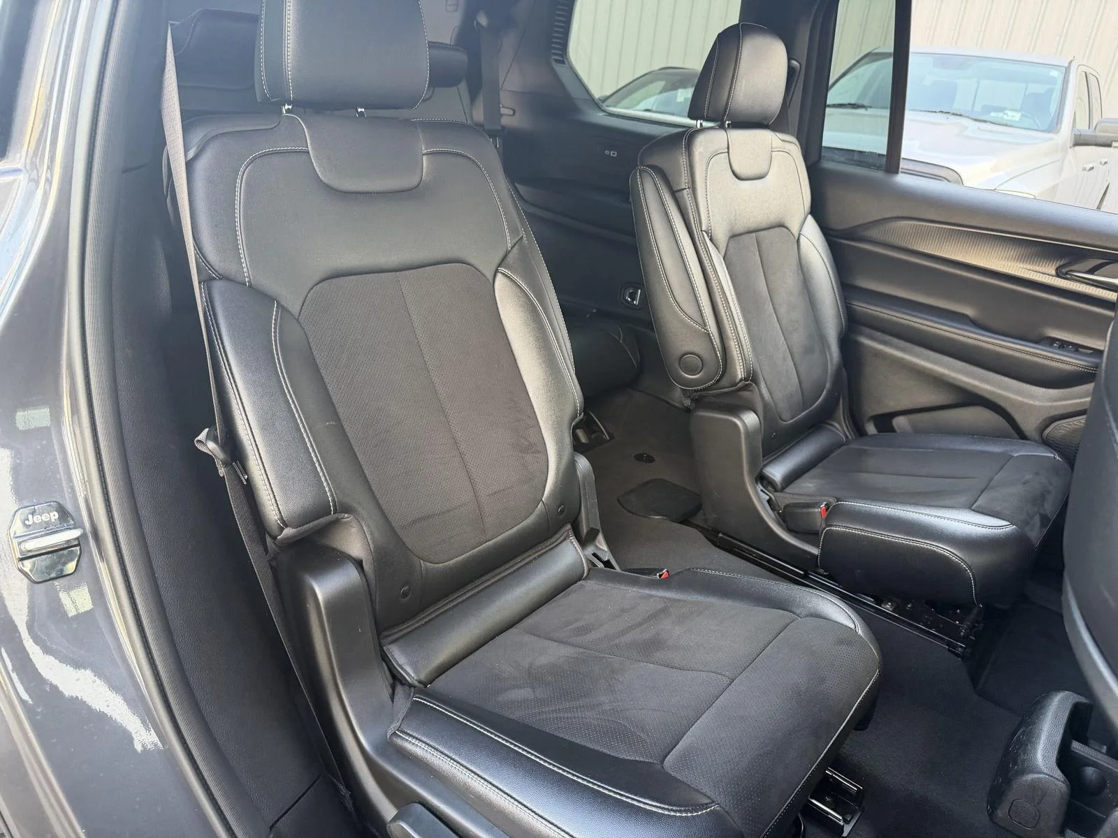 Used 2023 Baltic Gray Metallic Clearcoat Jeep Altitude image 21