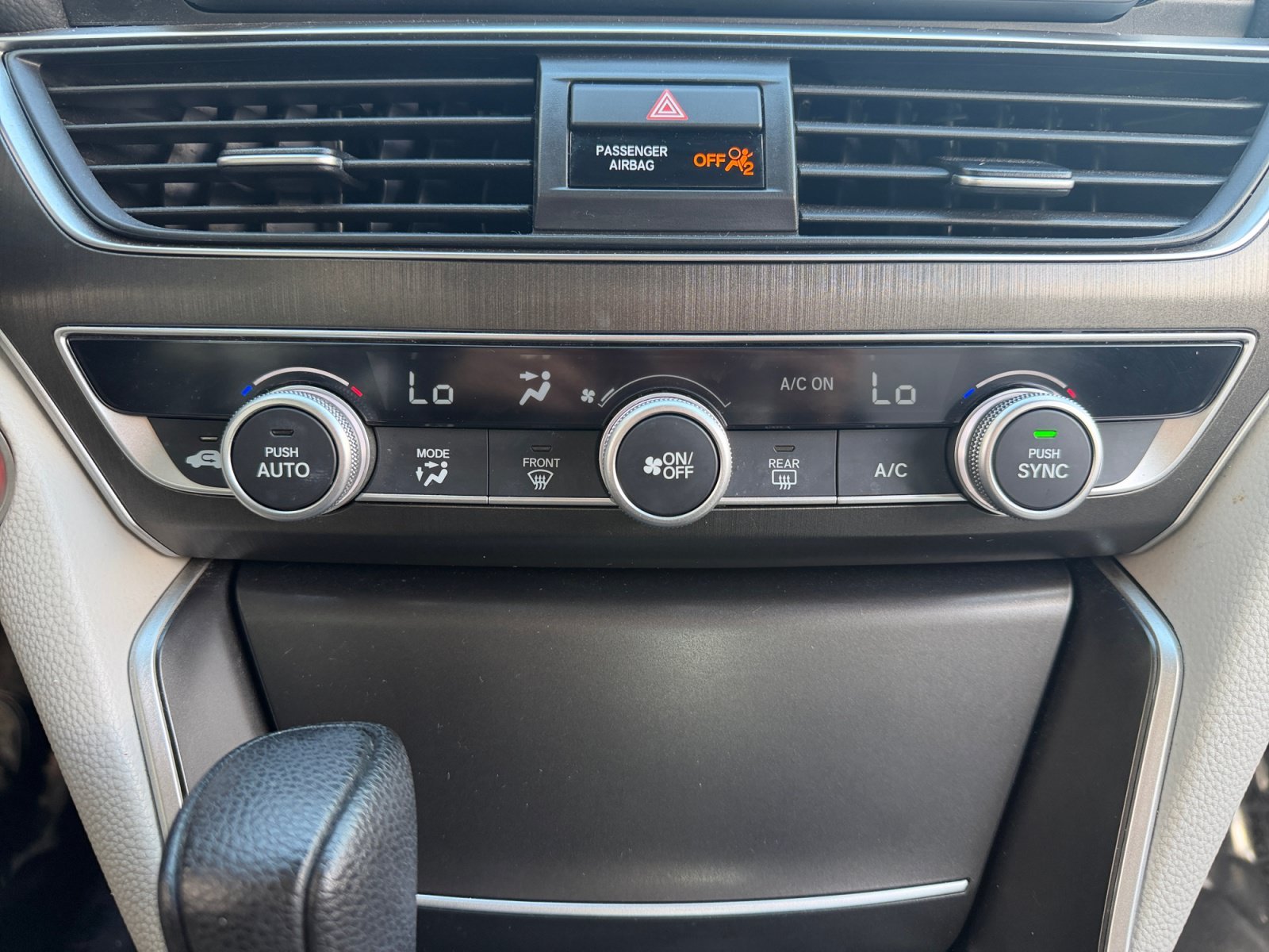 2018 Honda Accord LX - Photo 22