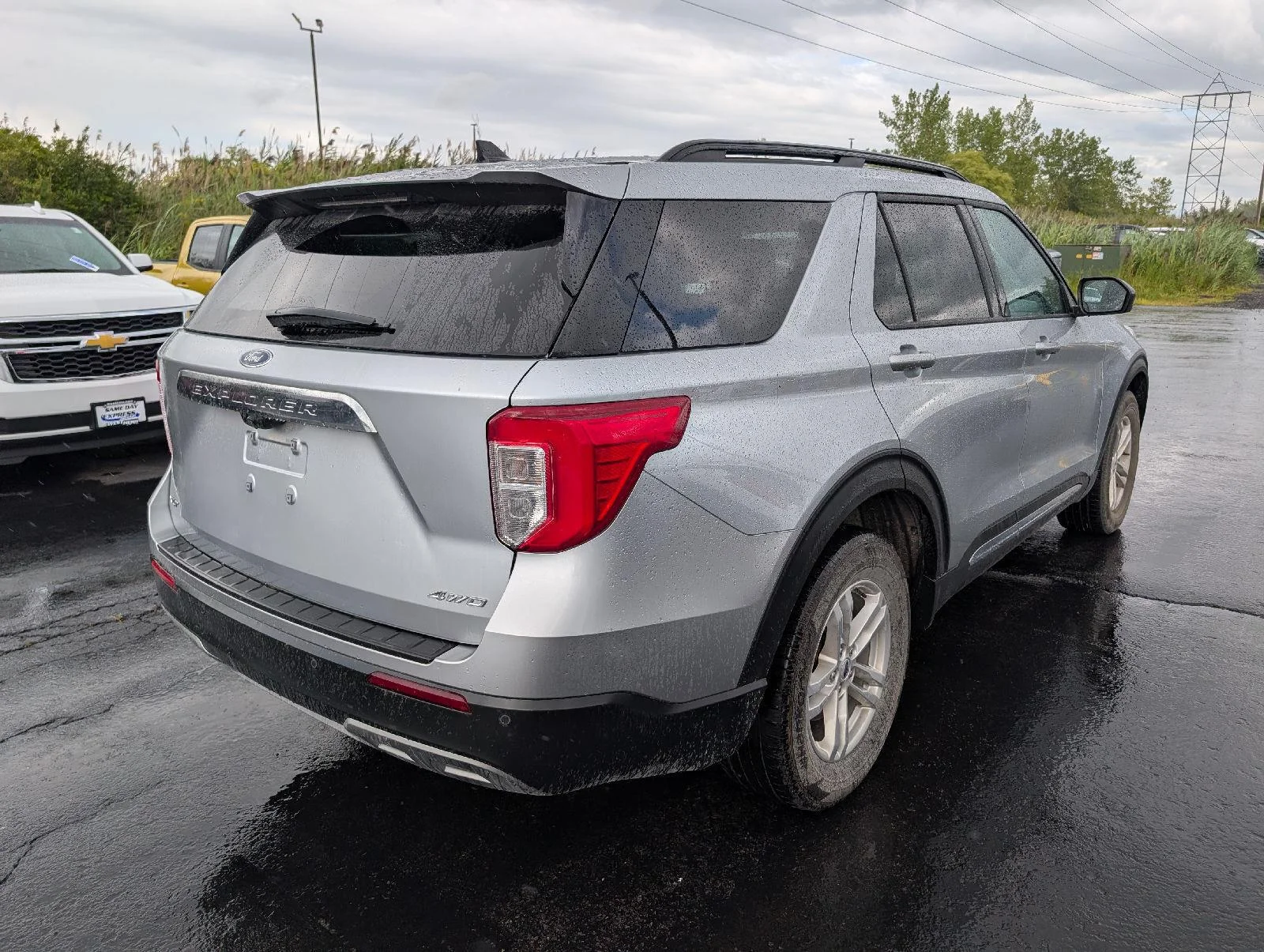 Used 2023 Iconic Silver Ford XLT image 10