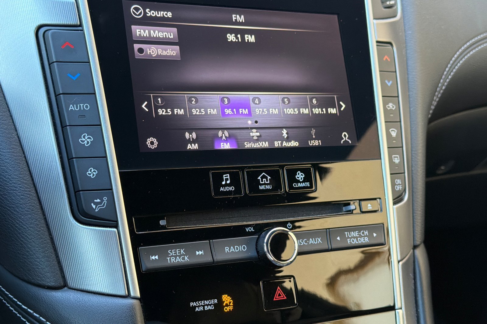 Used 2022 Black Obsidian INFINITI PURE image 18