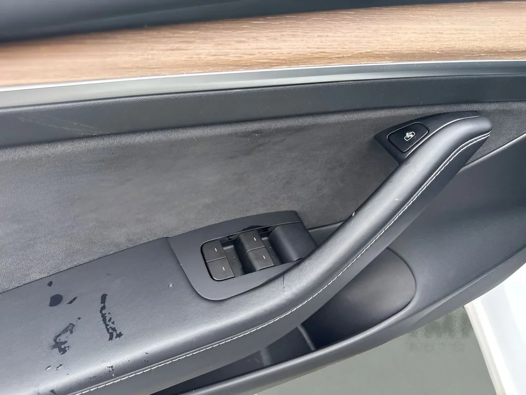 Used 2023 White Tesla Long Range image 18