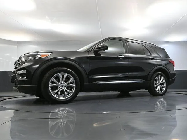 Used 2020 Black Ford Limited image 53