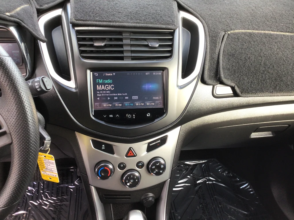 Used 2016 BLACK GRANITE METALLIC Chevrolet LT image 15