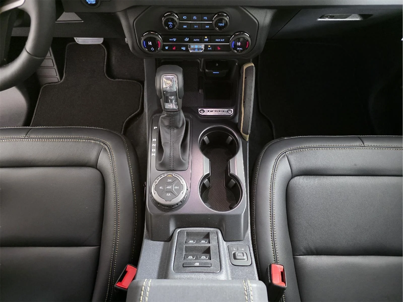 Used 2025 Carbonized Gray Metallic Ford Badlands image 33