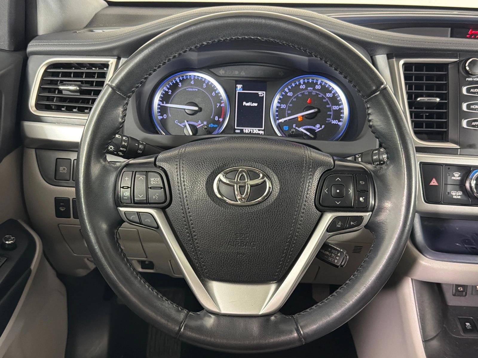 Used 2019 Predawn Gray Mica Toyota XLE image 26