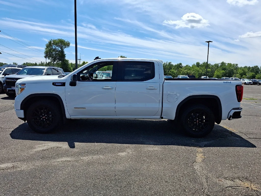Used 2021 SUMMIT WHITE GMC Elevation image 7