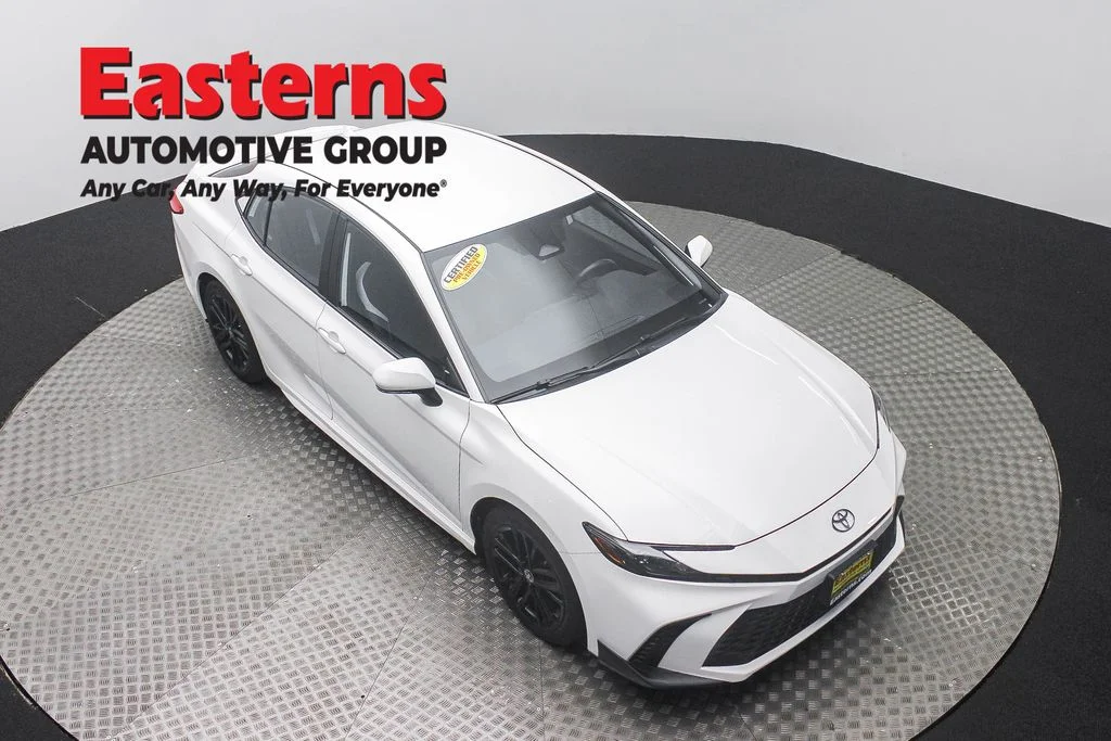 Used 2025 White Toyota SE image 3