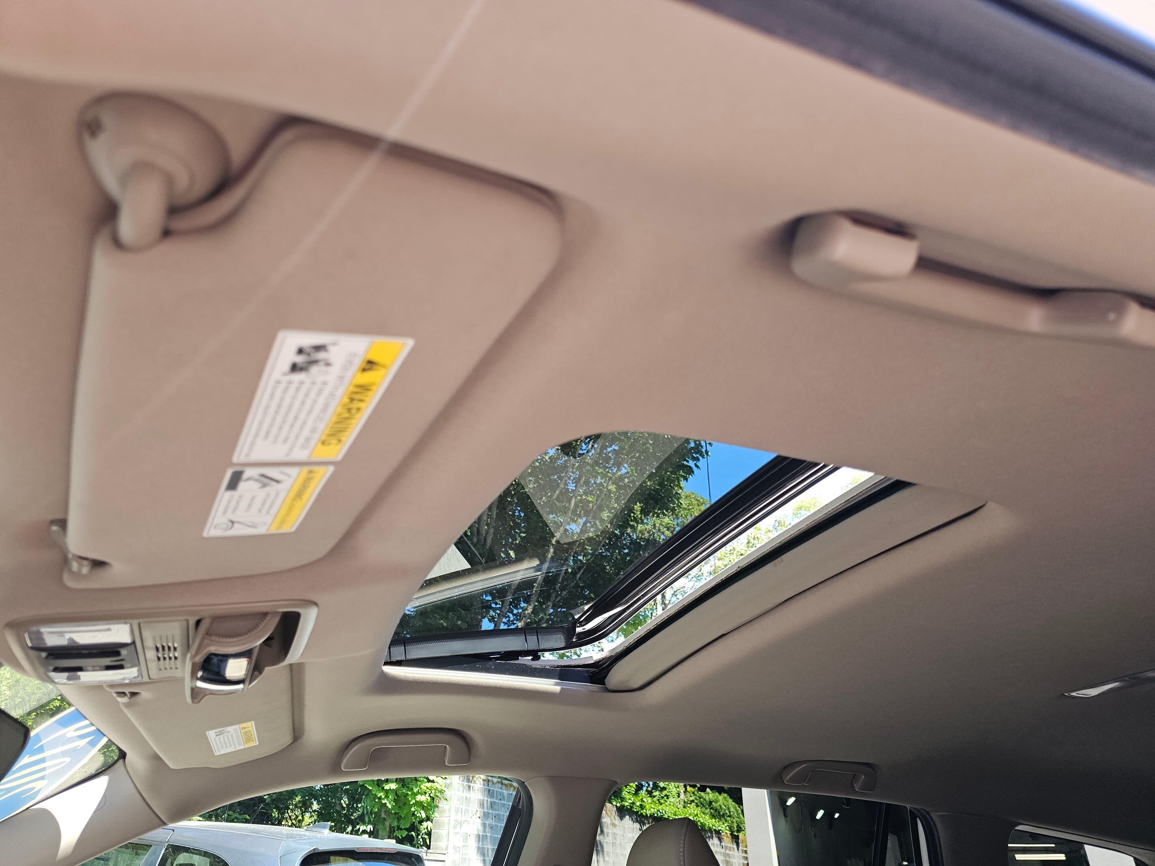 Used 2019 White Diamond Pearl Honda EX-L image 27
