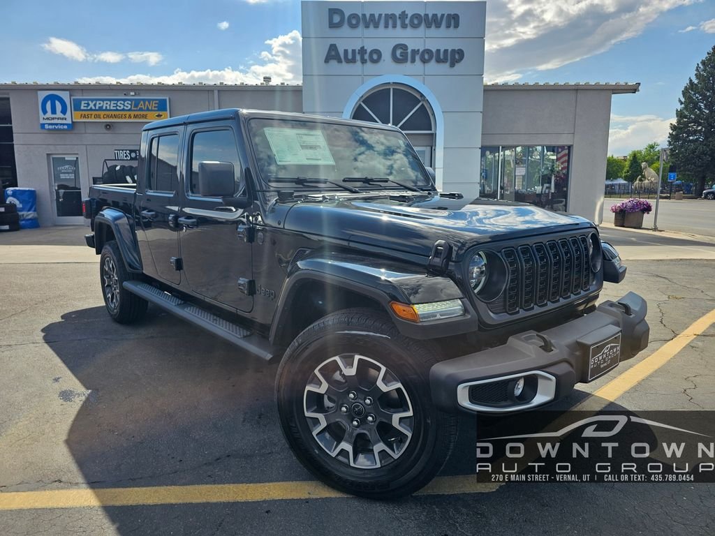 2026 Jeep Gladiator Sahara Auto's photo