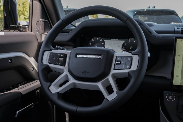 New 2026 Fuji White Land Rover S image 23
