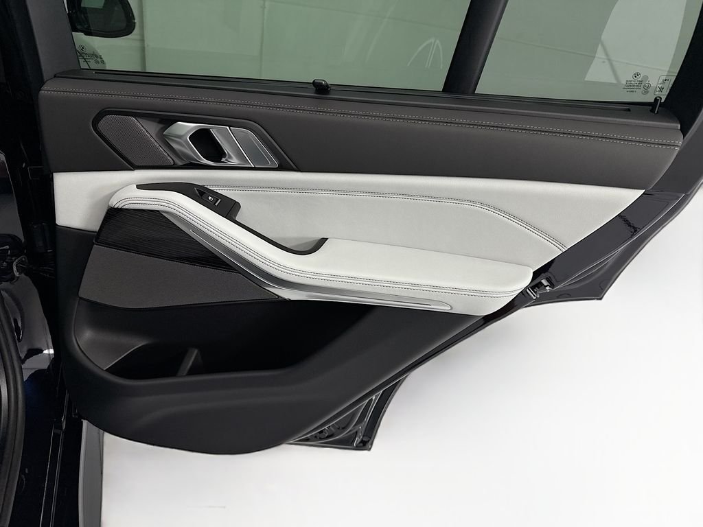 New 2026 Carbon Black Metallic BMW M60i image 26