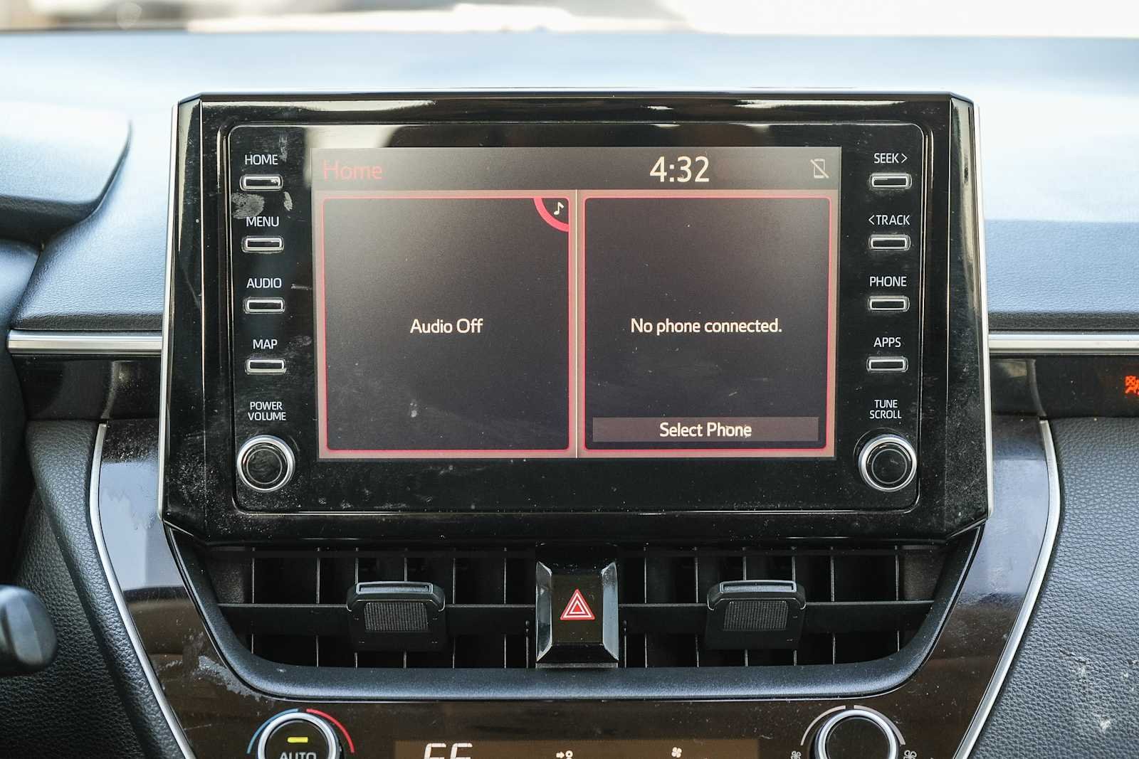 2020 Toyota Corolla LE - Photo 12
