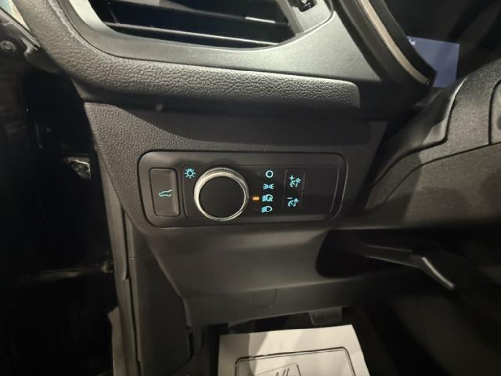 Used 2022 Agate Black Ford SE image 13