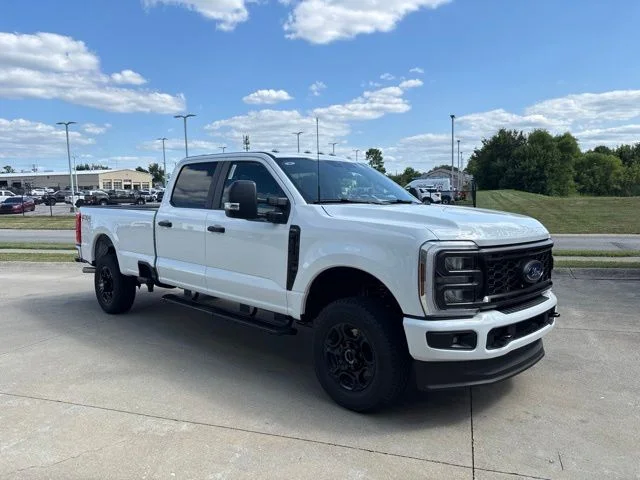 New 2026 Oxford White Ford F-350® XL image 33
