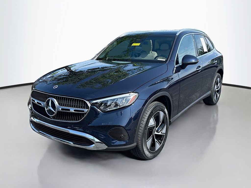 Used 2024 Nautical Blue Metallic Mercedes-Benz 300 image 3
