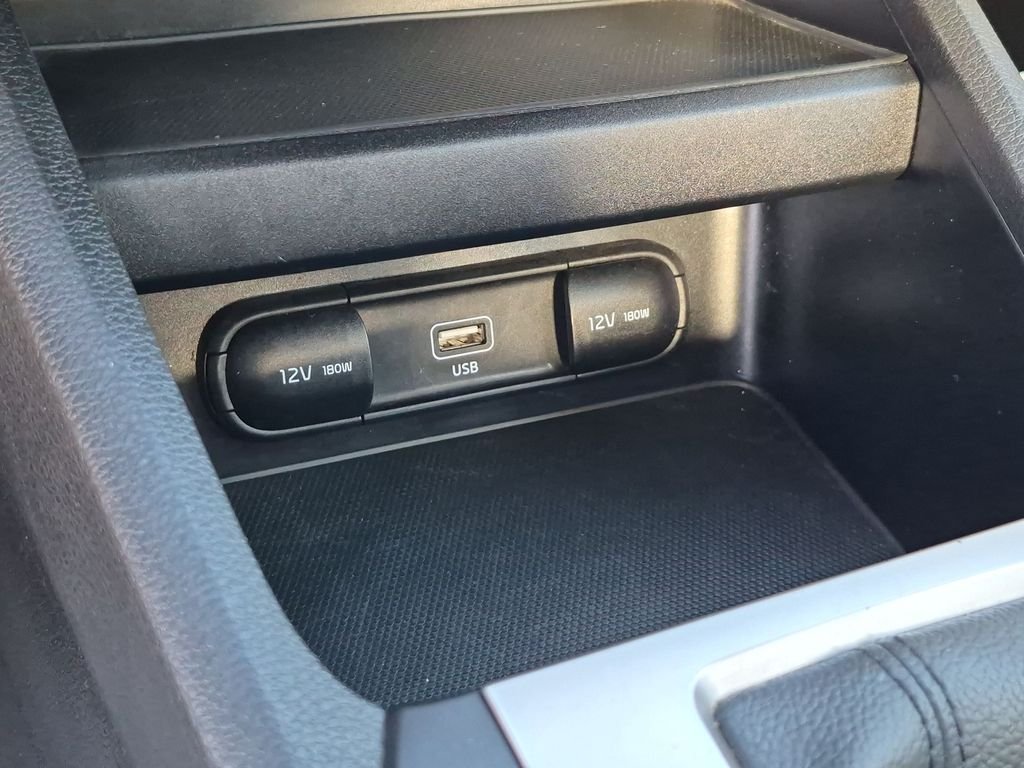 2023 Kia Forte LXS - Photo 24