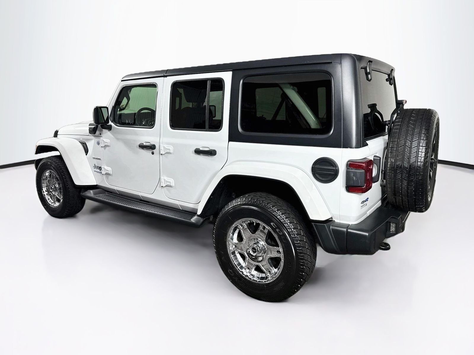 Used 2021 White Jeep Unlimited Sahara 4xe image 6