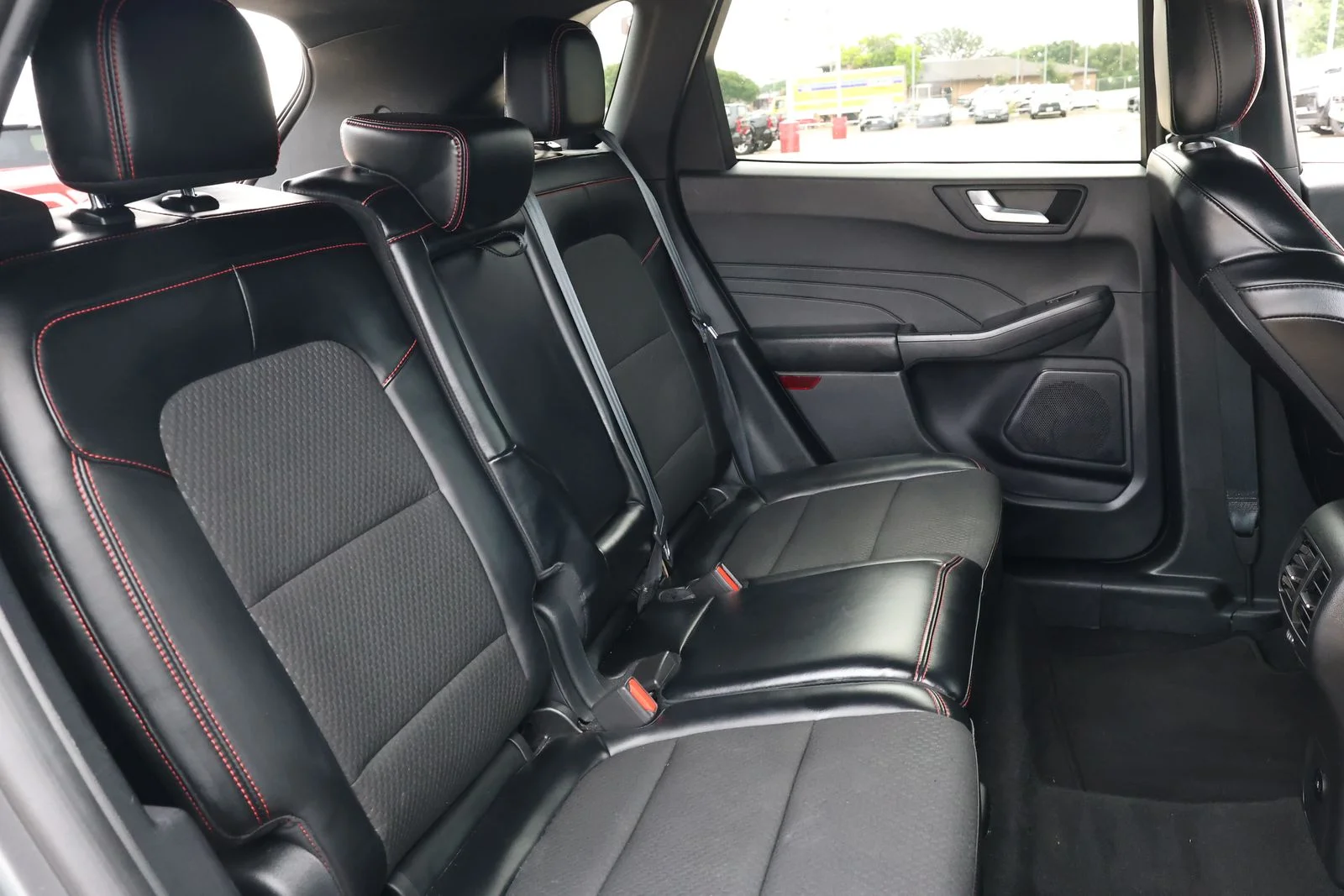 Used 2024 Gray Ford ST-Line image 31