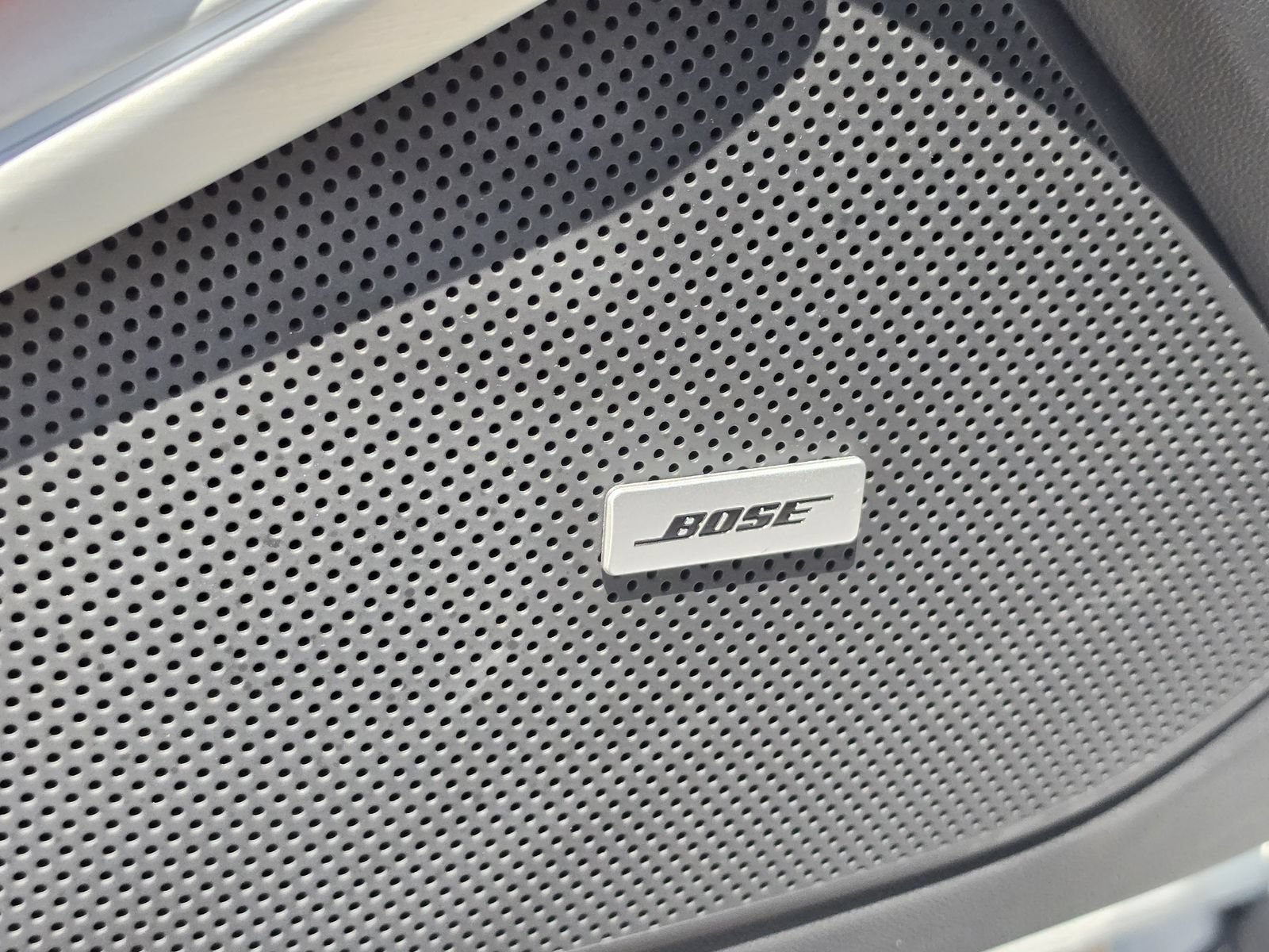 Used 2023 SUMMIT WHITE Chevrolet ZL1 image 19