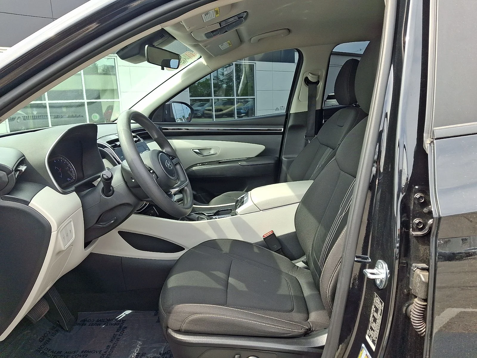 Used 2023 Black Hyundai SEL image 13